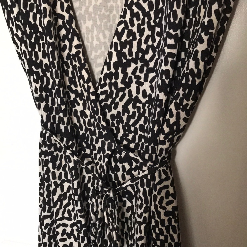 Dvf Wrap Dress - image 8